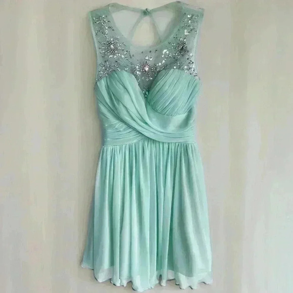DEB Juniors Sz 1/2 Prom Quince Party Dress Mint SPARKLE Sequin Tulle FIT & FLARE - Picture 1 of 10